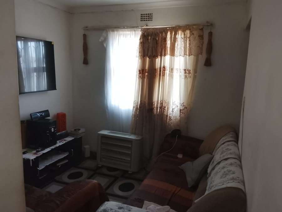  Bedroom Property for Sale in Llitha Park Western Cape